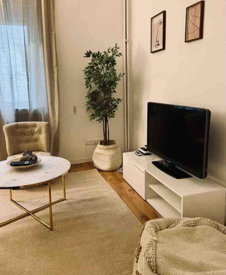 Excelente Piso De 3 Habitaciones En La Latina Мадрид Экстерьер фото